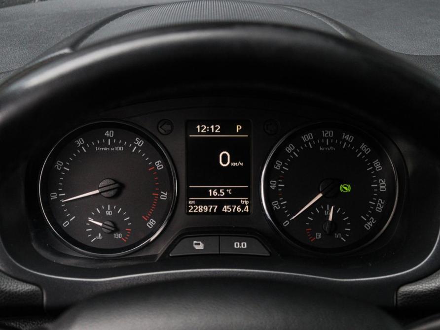 Skoda Fabia II Рестайлинг Москва  - изображение 13