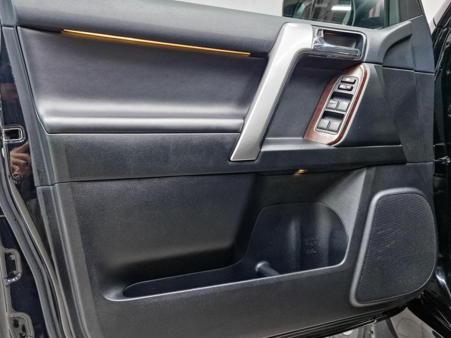 Toyota Land Cruiser Prado 150 Series Рестайлинг 1 Москва  - изображение 18