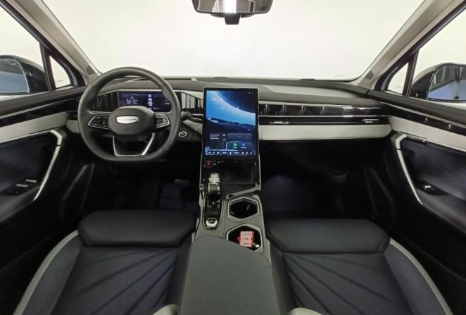 Geely Atlas II с пробегом 2024 года, цена 3 100 000 рублей, 15221 км, внедорожник, Автокод Объявления