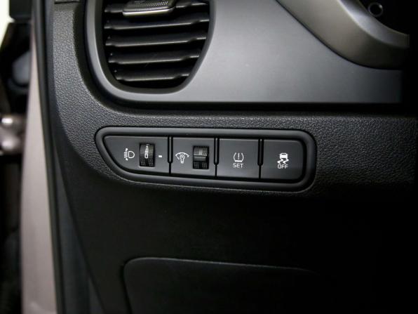 Kia Rio IV Рестайлинг с пробегом 2020 года, цена 1 425 000 рублей, 104067 км, седан, Автокод Объявления
