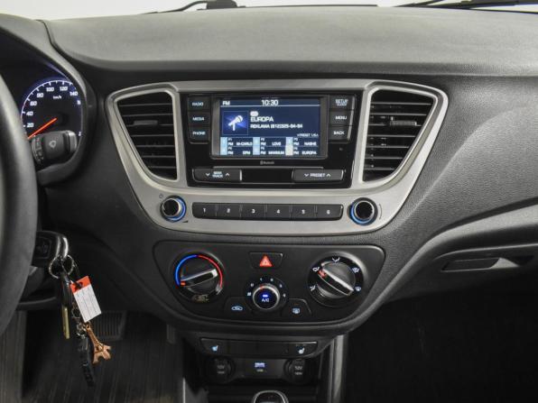 Hyundai Solaris II Рестайлинг с пробегом 2021 года, цена 1 775 000 рублей, 39999 км, седан, Автокод Объявления