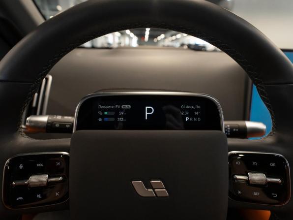 Li Auto (Lixiang) L7 I Рестайлинг с пробегом 2024 года, цена 6 800 000 рублей, 20044 км, внедорожник, Автокод Объявления