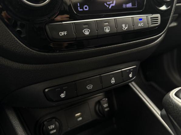 Hyundai Solaris II Рестайлинг с пробегом 2021 года, цена 1 780 000 рублей, 78220 км, седан, Автокод Объявления
