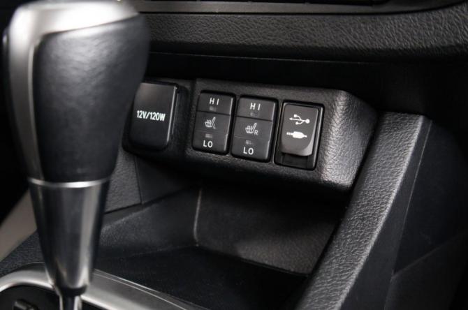 Toyota Auris II с пробегом 2013 года, цена 1 259 000 рублей, 150256 км, хэтчбек, Автокод Объявления
