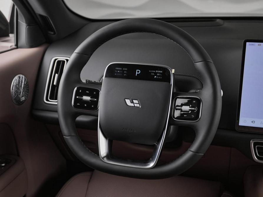 Li Auto (Lixiang) L9 I Рестайлинг Москва  - изображение 15
