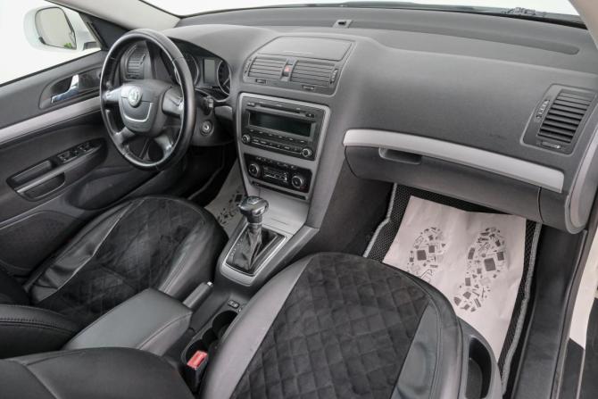 Skoda Octavia II (A5) Рестайлинг с пробегом 2011 года, цена 899 000 рублей, 189600 км, лифтбек, Автокод Объявления