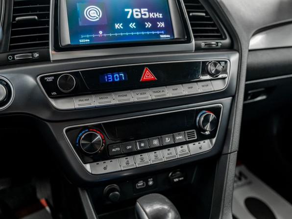 Hyundai Sonata VII (LF) Рестайлинг с пробегом 2018 года, цена 1 757 000 рублей, 115000 км, седан, Автокод Объявления