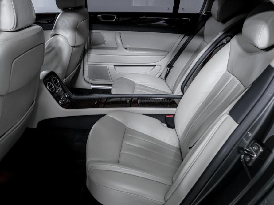 Bentley Continental Flying Spur Москва  - изображение 36