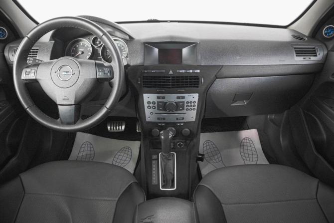 Opel Astra H Рестайлинг с пробегом 2014 года, цена 819 000 рублей, 152000 км, седан, Автокод Объявления