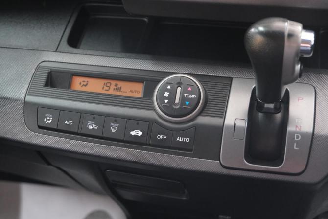 Honda Freed I с пробегом 2009 года, цена 1 169 000 рублей, 127000 км, компактвэн, Автокод Объявления