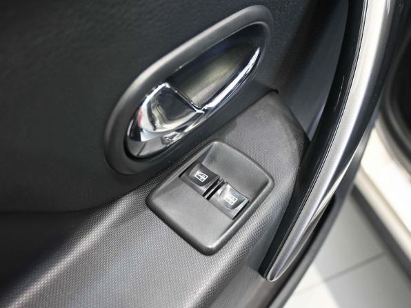 Renault Sandero II с пробегом 2016 года, цена 1 029 900 рублей, 130000 км, хэтчбек, Автокод Объявления
