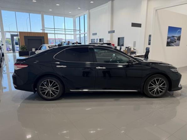 Toyota Camry VIII (XV70) Рестайлинг с пробегом 2023 года, цена 4 199 000 рублей, 18212 км, седан, Автокод Объявления