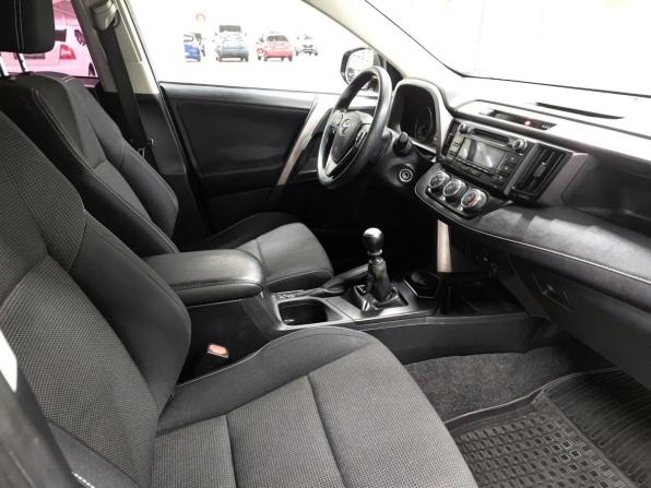 Toyota RAV4 IV (XA40) Рестайлинг с пробегом 2016 года, цена 1 799 000 рублей, 244692 км, внедорожник, Автокод Объявления