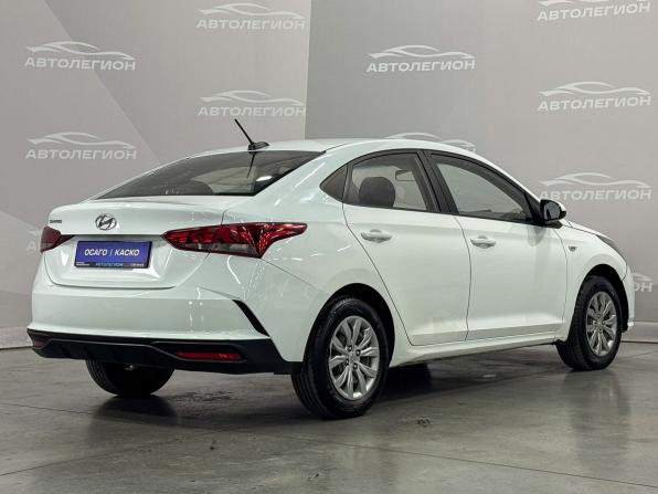 Hyundai Solaris II Рестайлинг с пробегом 2020 года, цена 830 000 рублей, 332494 км, седан, Автокод Объявления