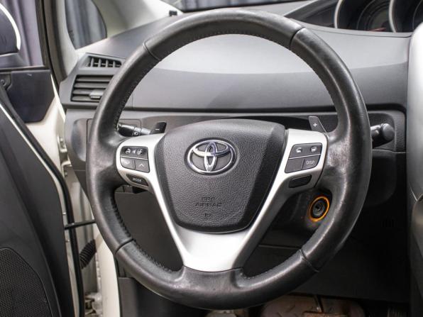 Toyota Verso I с пробегом 2012 года, цена 1 049 000 рублей, 218000 км, компактвэн, Автокод Объявления