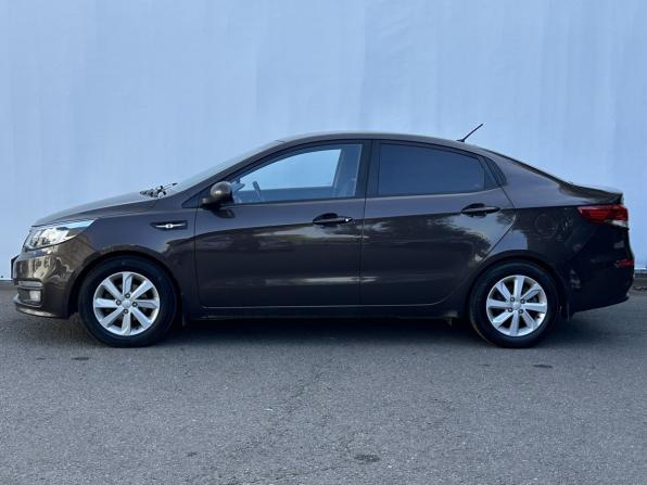 Kia Rio III Рестайлинг с пробегом 2016 года, цена 990 000 рублей, 156491 км, седан, Автокод Объявления