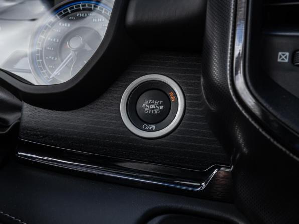 Ram 1500 IV (DS/DJ) с пробегом 2022 года, цена 9 250 000 рублей, 42865 км, offers.body_type.unknown, Автокод Объявления