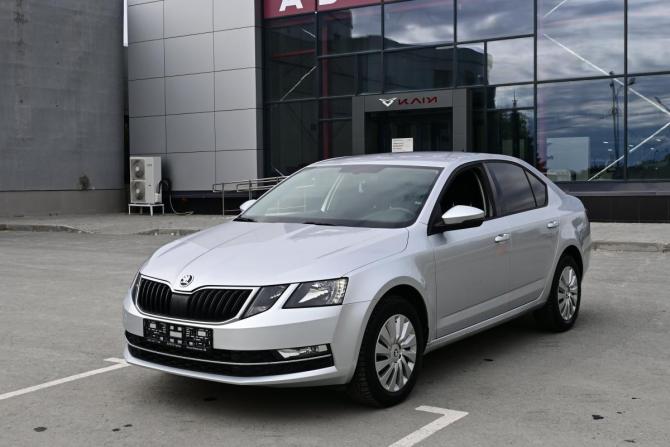 Skoda Octavia III (A7) Рестайлинг с пробегом 2018 года, цена 1 735 000 рублей, 88000 км, лифтбек, Автокод Объявления