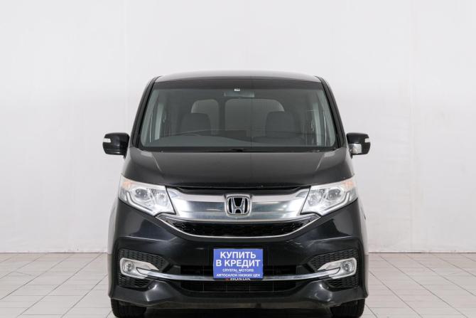 Honda Stepwgn V с пробегом 2015 года, цена 1 559 000 рублей, 211000 км, минивэн, Автокод Объявления
