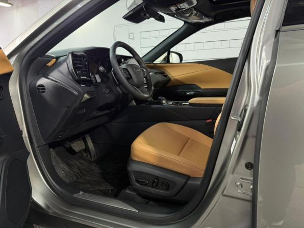 Новый Lexus RX V 2025 года, цена 7 790 000 рублей, внедорожник, Автокод Объявления