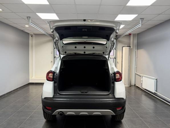 Renault Kaptur I с пробегом 2018 года, цена 1 650 000 рублей, 125870 км, внедорожник, Автокод Объявления
