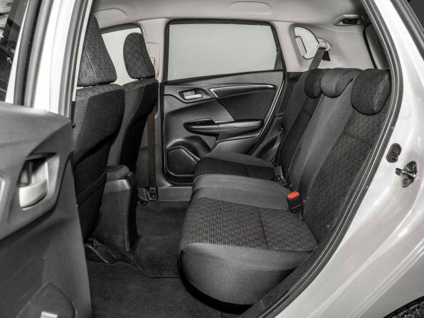 Honda Fit III с пробегом 2016 года, цена 985 000 рублей, 110577 км, хэтчбек, Автокод Объявления