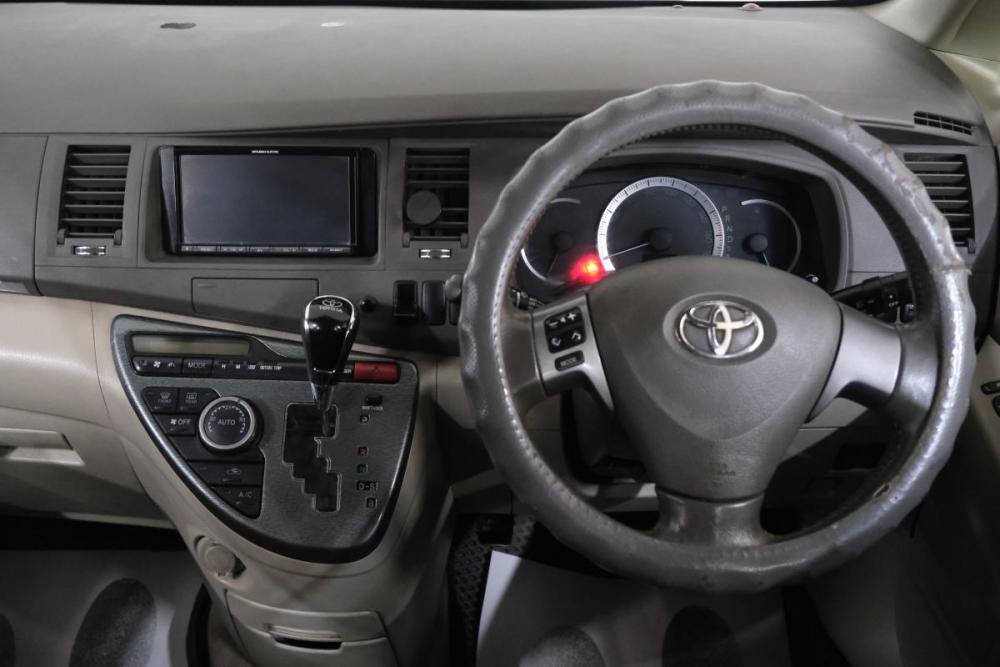 Toyota ISis I Рестайлинг Омск  - изображение 11