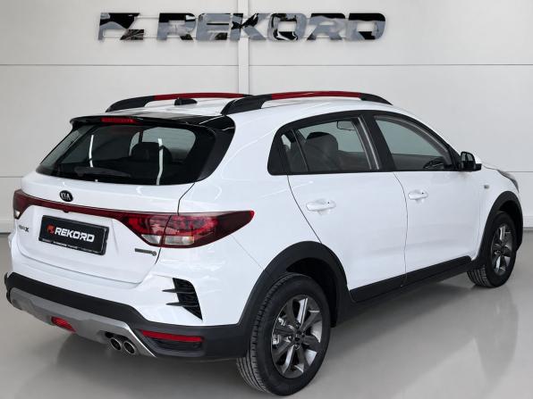 Kia Rio IV Рестайлинг с пробегом 2021 года, цена 1 529 000 рублей, 137000 км, хэтчбек, Автокод Объявления