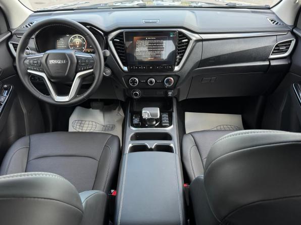 Isuzu D-Max III с пробегом 2026 года, цена 4 400 000 рублей, 10 км, пикап, Автокод Объявления