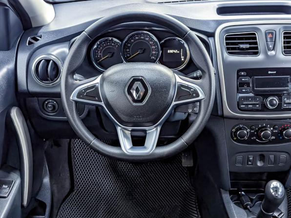 Renault Sandero II Рестайлинг с пробегом 2019 года, цена 1 133 000 рублей, 69041 км, хэтчбек, Автокод Объявления