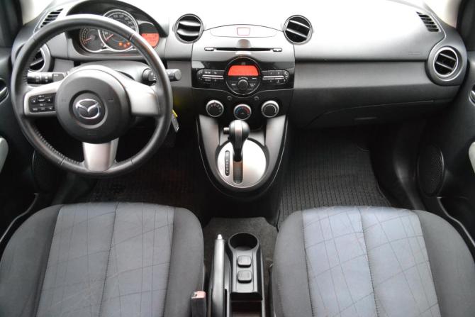 Mazda 2 II Рестайлинг (DE2) с пробегом 2011 года, цена 890 000 рублей, 72063 км, хэтчбек, Автокод Объявления