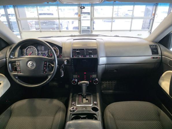 Volkswagen Touareg I Рестайлинг с пробегом 2010 года, цена 893 000 рублей, 208005 км, внедорожник, Автокод Объявления