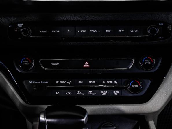 Kia Carnival III с пробегом 2019 года, цена 2 590 000 рублей, 133000 км, минивэн, Автокод Объявления
