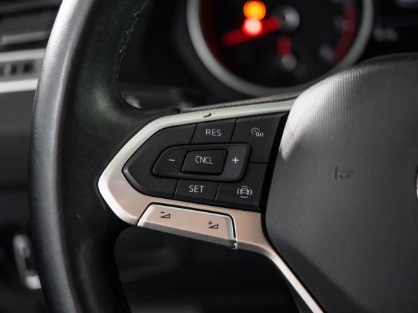 Volkswagen Tiguan II Рестайлинг с пробегом 2021 года, цена 2 849 500 рублей, 46348 км, внедорожник, Автокод Объявления