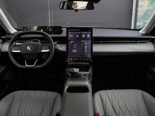 Changan Lamore с пробегом 2024 года, цена 2 100 000 рублей, 13037 км, седан, Автокод Объявления