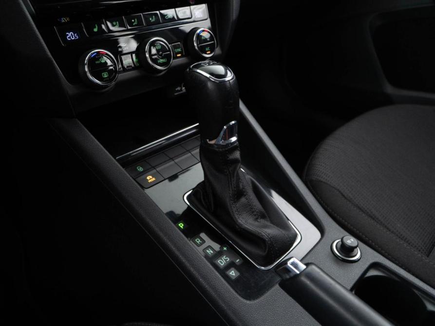 Skoda Octavia III (A7) Рестайлинг Москва  - изображение 18