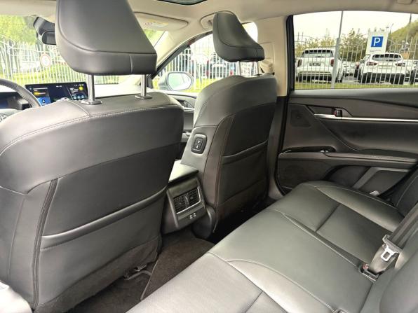 Toyota Camry IX (XV80) China Market с пробегом 2024 года, цена 3 665 000 рублей, 56633 км, седан, Автокод Объявления