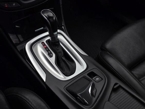 Opel Insignia I Рестайлинг с пробегом 2014 года, цена 1 230 000 рублей, 220580 км, универсал, Автокод Объявления