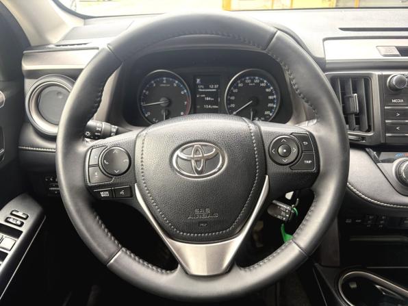Toyota RAV4 IV (XA40) Рестайлинг с пробегом 2015 года, цена 2 450 000 рублей, 147000 км, внедорожник, Автокод Объявления
