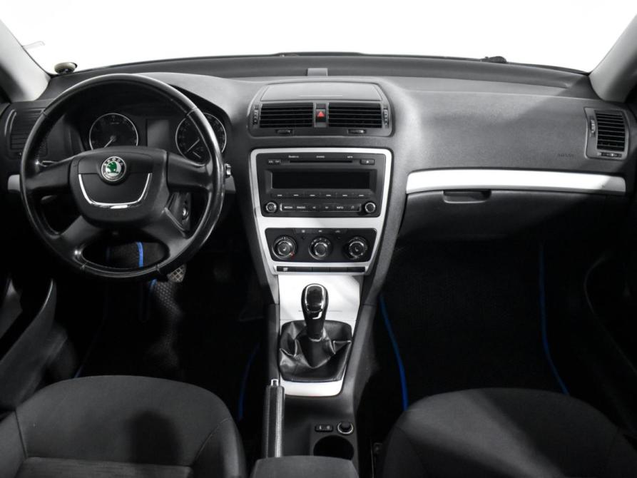 Skoda Octavia II (A5) Рестайлинг Санкт-Петербург  - изображение 15