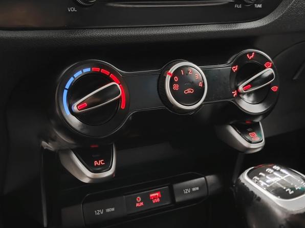 Kia Rio IV с пробегом 2018 года, цена 1 388 000 рублей, 113633 км, хэтчбек, Автокод Объявления