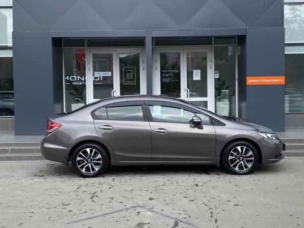 Honda Civic IX Рестайлинг с пробегом 2013 года, цена 1 065 000 рублей, 162400 км, седан, Автокод Объявления
