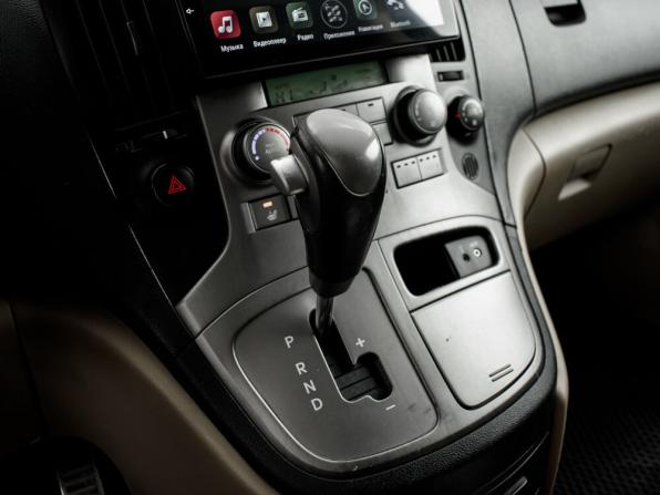 Hyundai Grand Starex I с пробегом 2010 года, цена 2 030 000 рублей, 253827 км, минивэн, Автокод Объявления