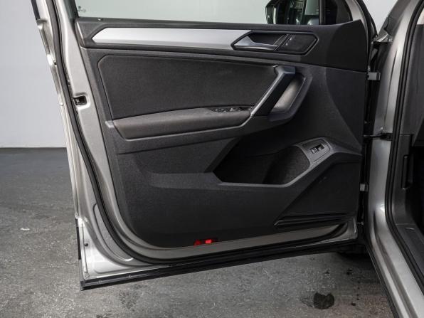 Volkswagen Tiguan II с пробегом 2019 года, цена 2 000 000 рублей, 156711 км, внедорожник, Автокод Объявления