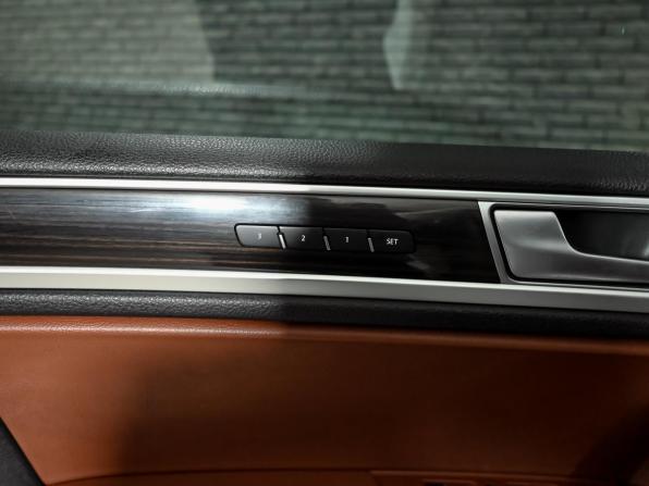 Volkswagen Touareg II Рестайлинг с пробегом 2016 года, цена 3 050 000 рублей, 237179 км, внедорожник, Автокод Объявления