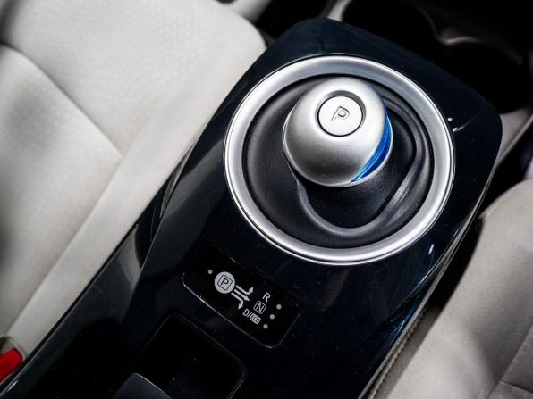Nissan Leaf I (ZE0/AZE0) с пробегом 2011 года, цена 825 000 рублей, 119555 км, хэтчбек, Автокод Объявления