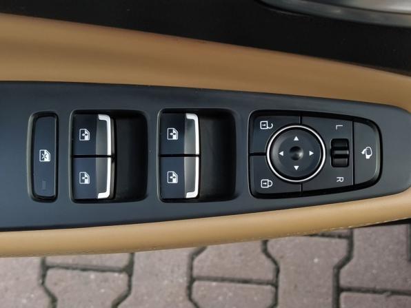 Hyundai Santa Fe IV Рестайлинг с пробегом 2021 года, цена 3 399 000 рублей, 99125 км, внедорожник, Автокод Объявления