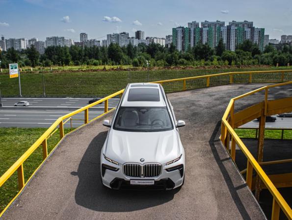 BMW X7 I (G07) Рестайлинг с пробегом 2023 года, цена 11 650 000 рублей, 61526 км, внедорожник, Автокод Объявления