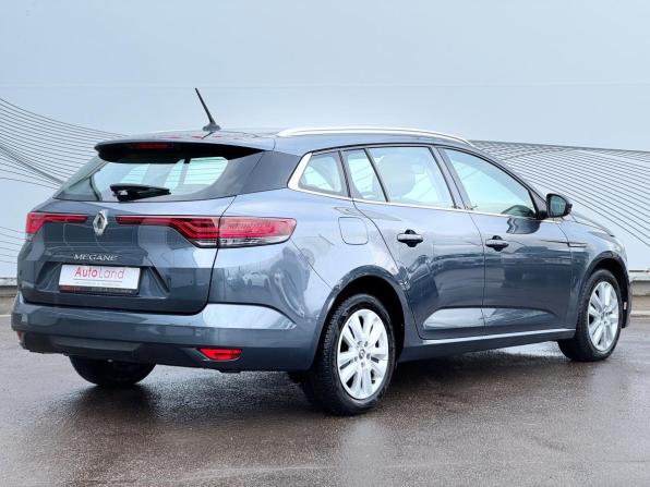 Renault Megane IV Рестайлинг с пробегом 2021 года, цена 1 657 000 рублей, 142207 км, универсал, Автокод Объявления