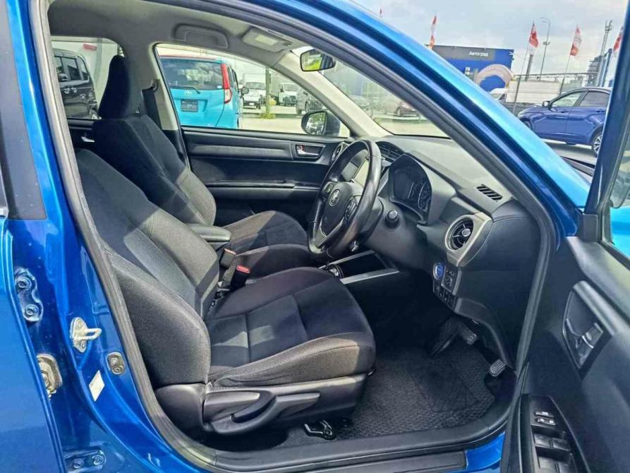 Toyota Corolla XI (E160 E170 E180) Рестайлинг 1 Тюмень  - изображение 9